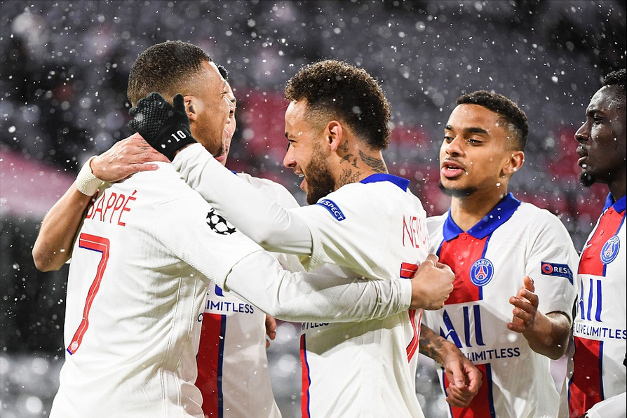  弗里克变阵收奇效，拜仁中场控制力大幅提升  